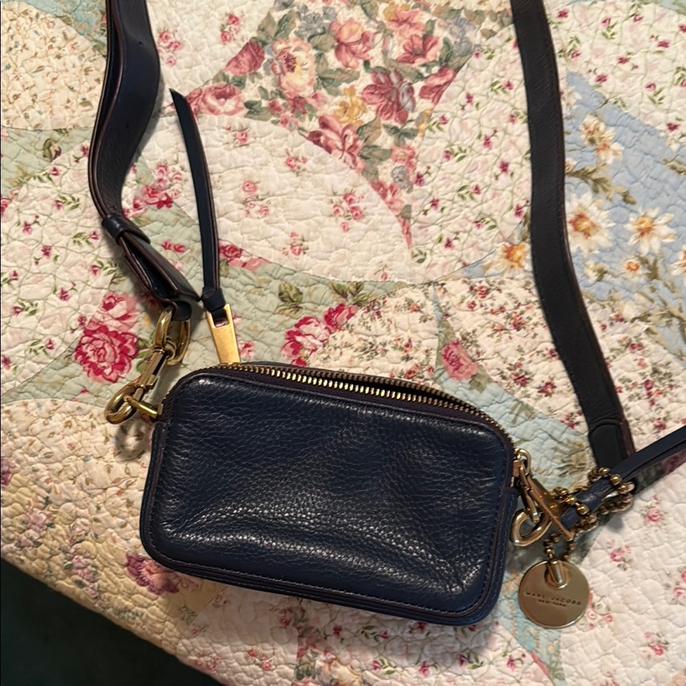 Marc Jacobs Blue and Gold Crossbody Bag with Textured Leather